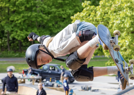 Ungdom på skateboard